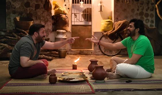Meiyazhagan Trailer: Karthi, Arvind Swami in an em...